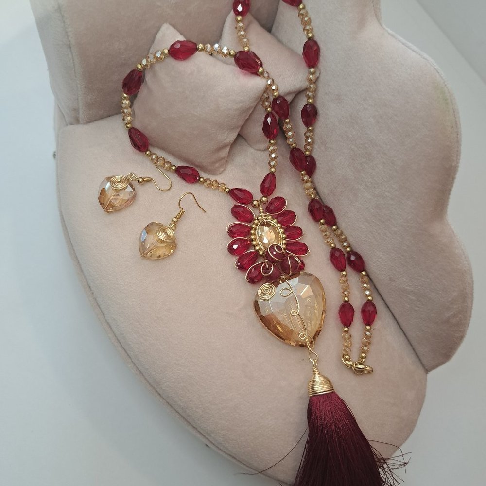 NECKLACE AND EARRINGS